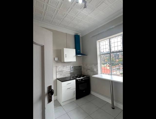 2 BEDROOM PROPERTY TO RENT IN KENSINGTON